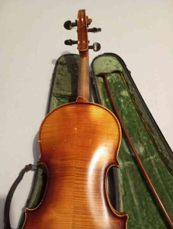 Celé housle  - foto 3