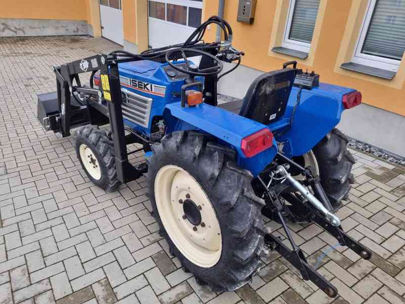 Malotraktor Iseki TU 1700 s čelním nakladačem - foto 4