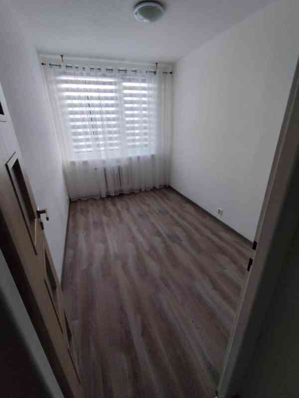 Podnájem bytu 3+1 v DV v ulici Česká - foto 3