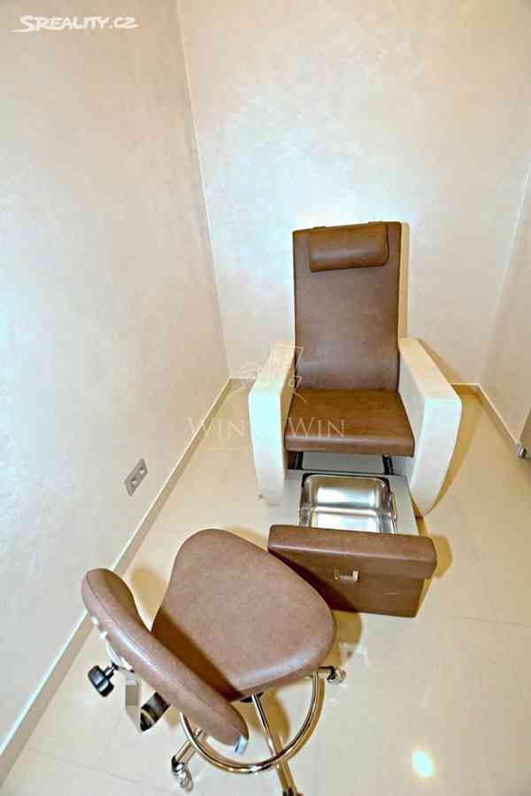 K pronájmu pracovní místa v plně vybaveném kosmetickém salon - foto 8