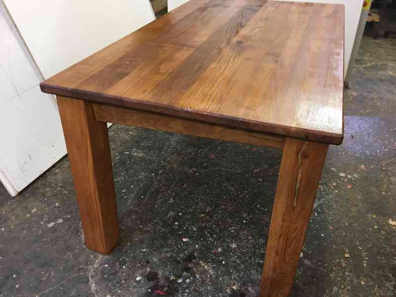 Masivní jídelní stůl - foto 3