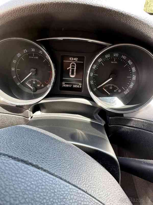Škoda Superb 2,0   TDI CR, 125 kW, Elegance, ČB - foto 8