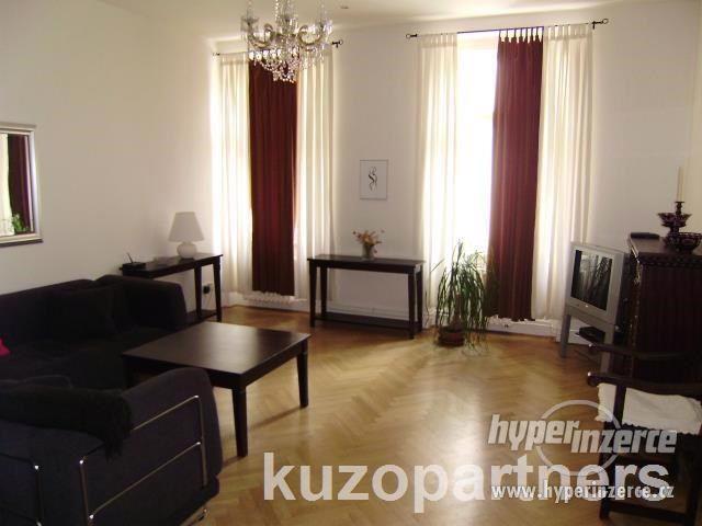 Pronájem bytu - krásný, zařízený byt 2+1, 82m2, s komorou, Praha 1 - Nové Město, ul. Biskupská - foto 13