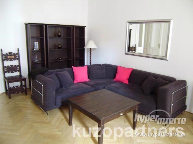 Pronájem bytu - krásný, zařízený byt 2+1, 82m2, s komorou, Praha 1 - Nové Město, ul. Biskupská - foto 15