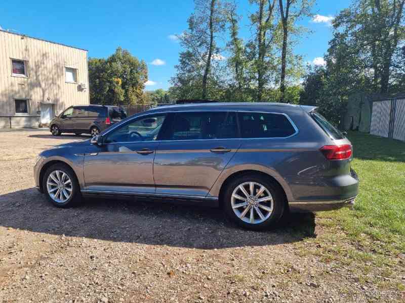 Volkswagen Passat 2,0   140kW TOP STAV - foto 15