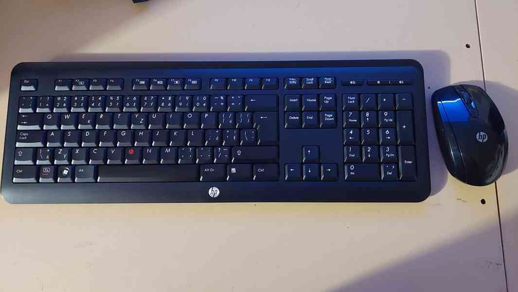 HP - bezdrátový set (klávesnice+myš) do USB