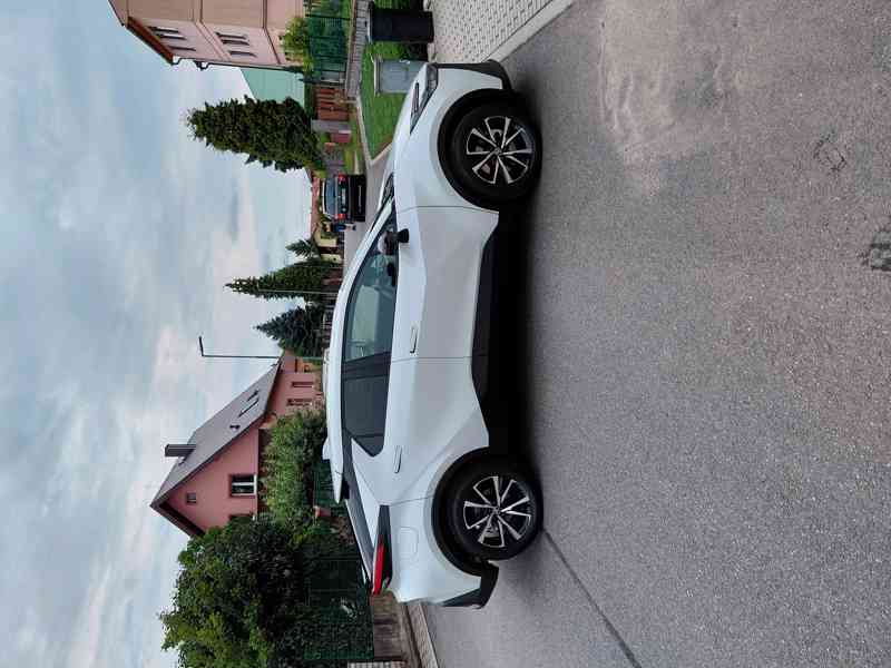 Toyota C-HR - foto 2