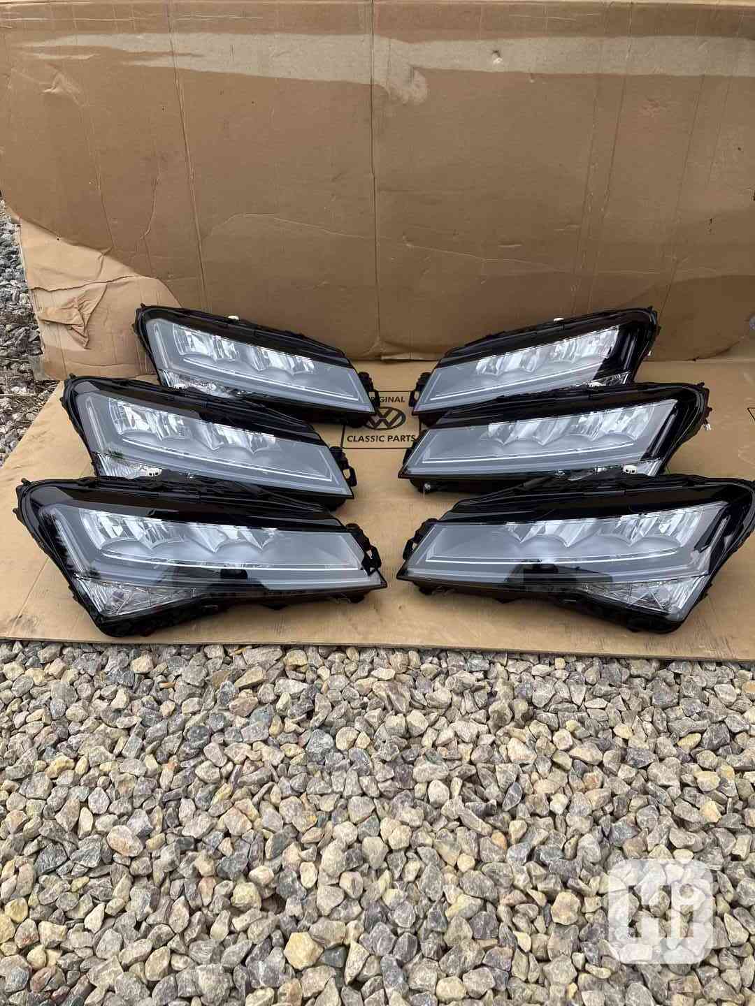 svetlo skoda superb iii 3 lift led prave leve - foto 1