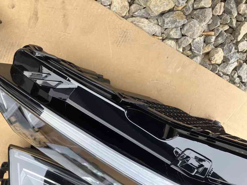 svetlo skoda superb iii 3 lift led prave leve - foto 5