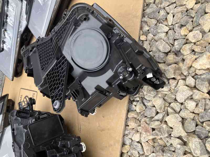 svetlo skoda superb iii 3 lift led prave leve - foto 15
