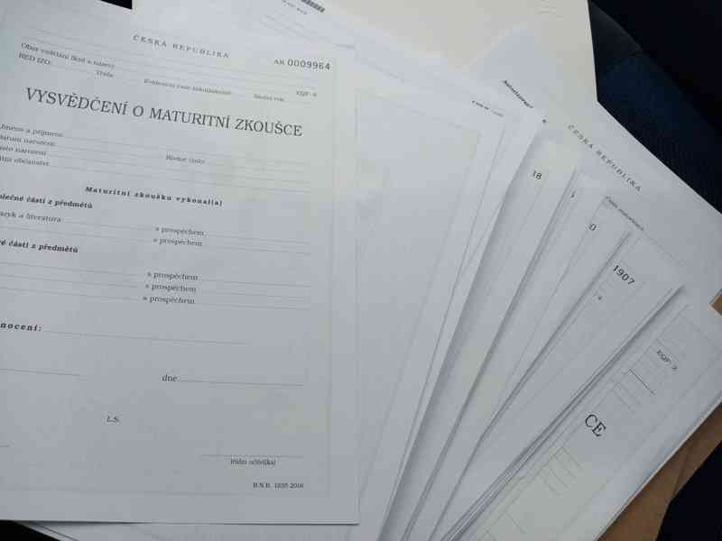 Maturita, výuční list, titul - foto 1
