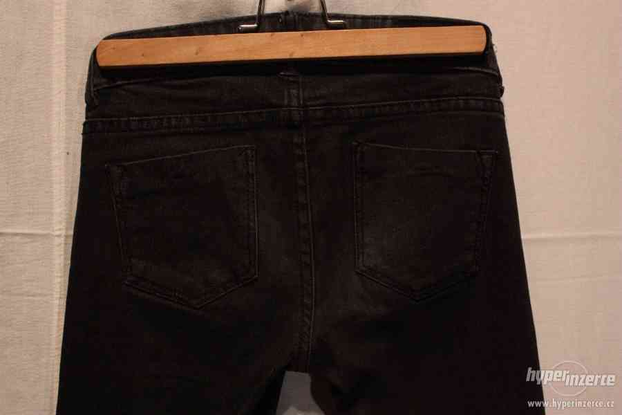 Značkové černé džíny zn. ZARA - foto 4