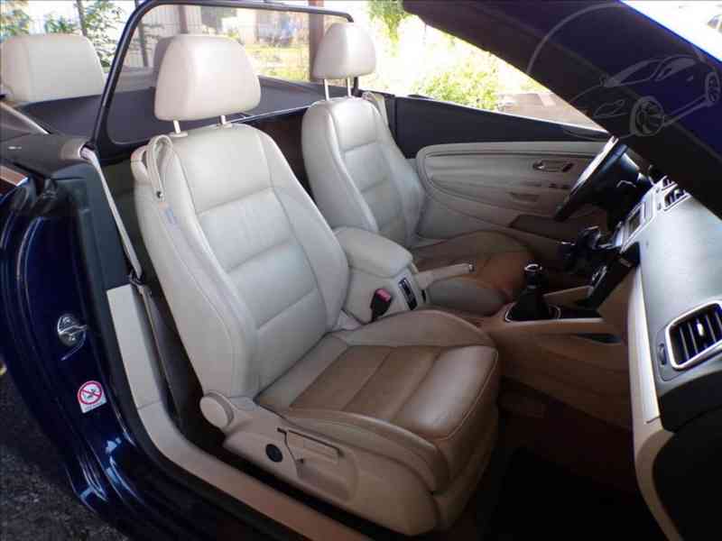 Volkswagen Eos 2,0 FSI - NOVÁ STK V CENĚ VOZU - foto 16