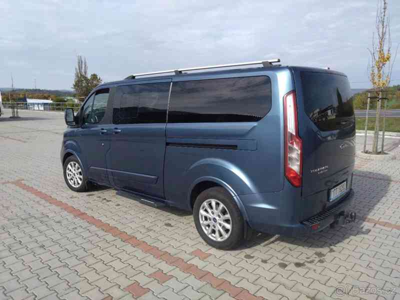 Ford Tourneo Custom 2,0   TITANIUM EcoBlue 96kW - foto 3