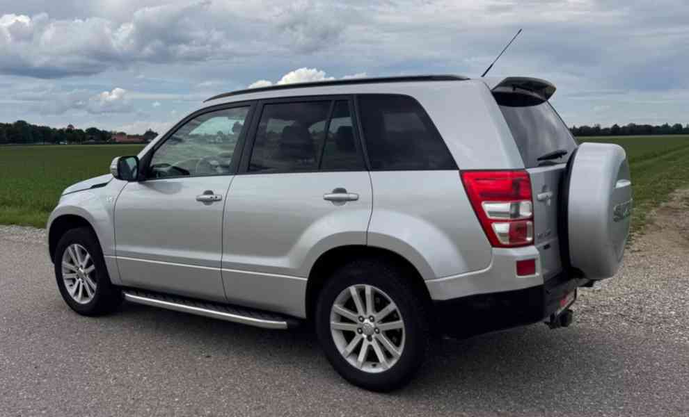 Suzuki Grand Vitara 3.2i 20J AUT benzín 171kw - foto 3