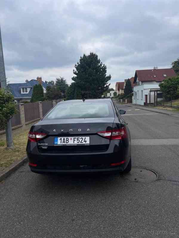 Škoda Superb 2,0 - foto 13