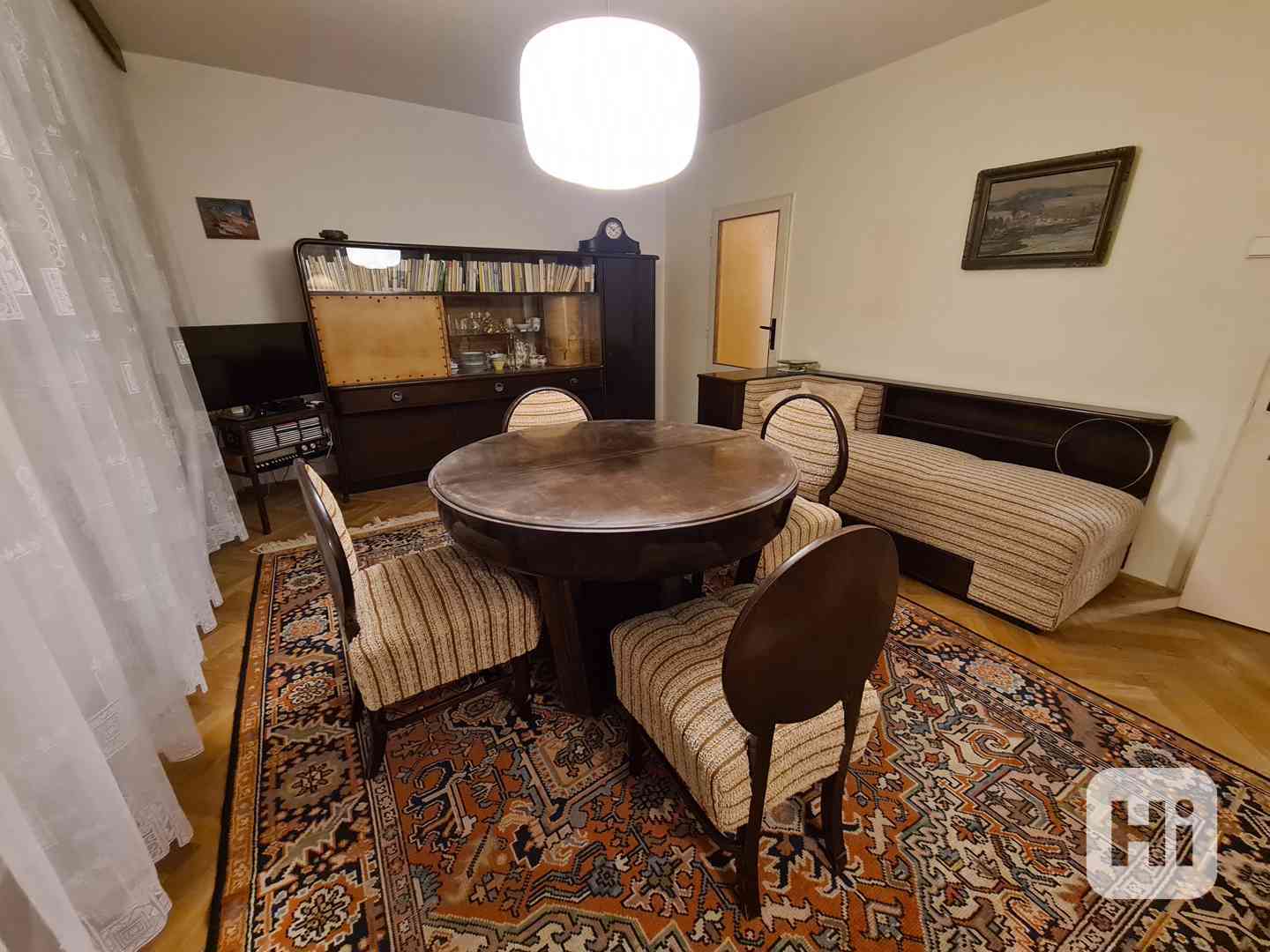 Art deco obývací stěna, stůl, gauč a 2x křeslo - foto 1