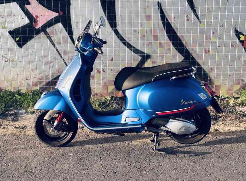 Vespa 300 GTS Hpe, rok výroby 2022 - foto 3