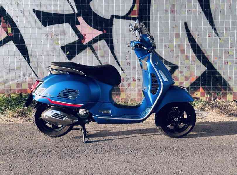 Vespa 300 GTS Hpe, rok výroby 2022 - foto 2
