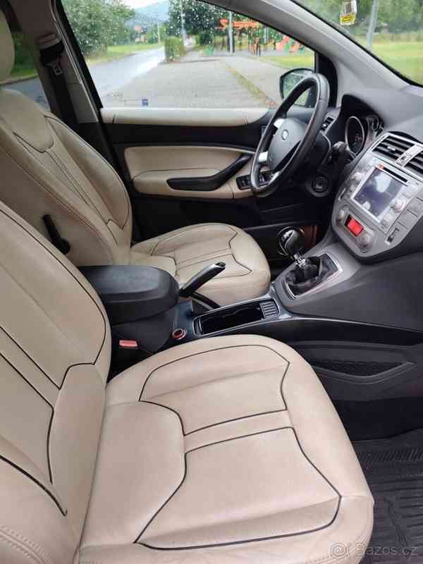 Ford Kuga 2,0   TDCi 2010 4x4 - foto 13