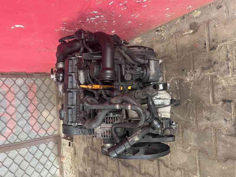 Motor 1,9TDI 96KW VW Passat typ AVF kompletní - foto 3