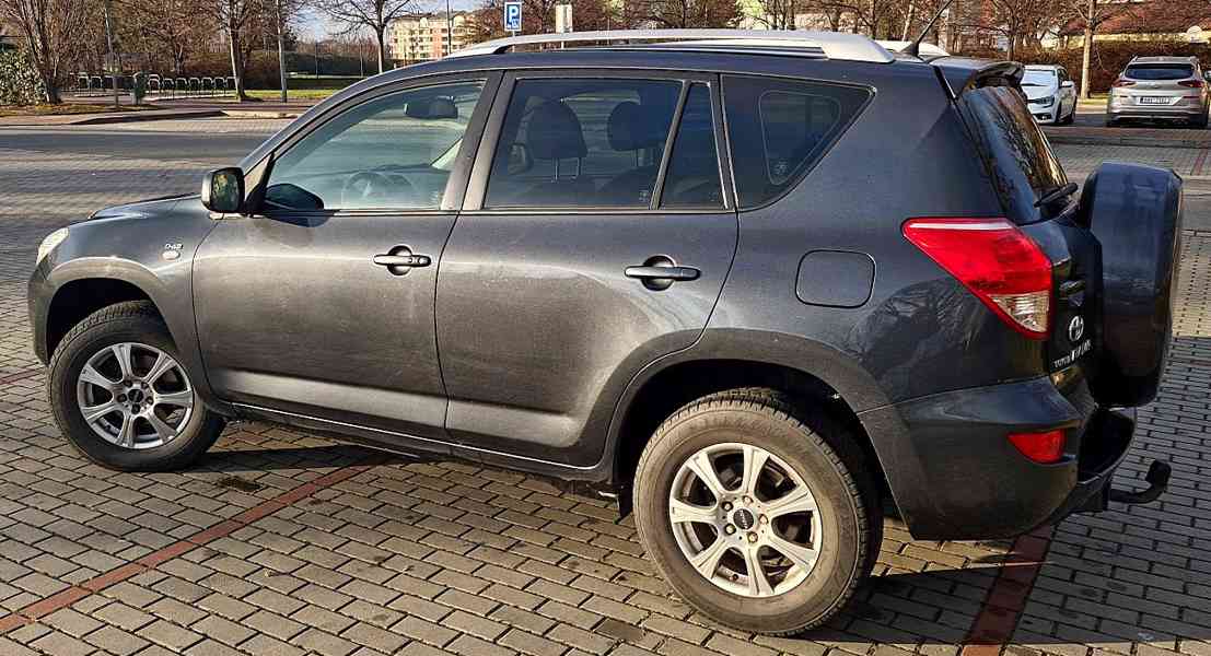 TOYOTA RAV4 - foto 7