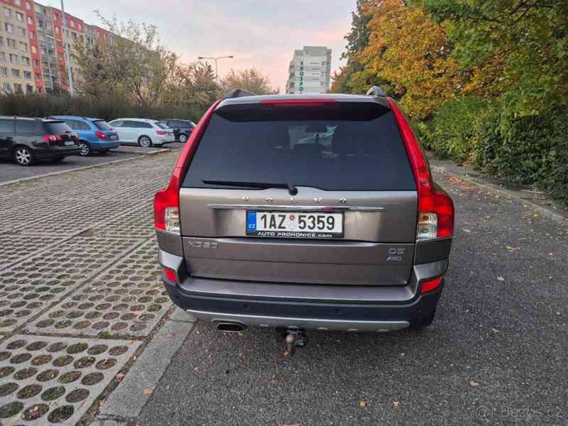 Volvo XC90 2,4   D5 Executive 2011, 7 míst, aut - foto 3