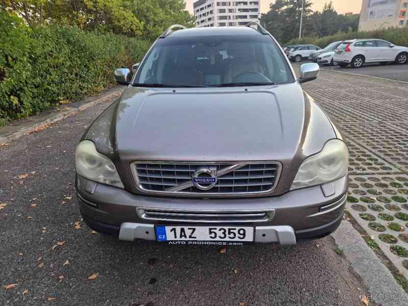 Volvo XC90 2,4   D5 Executive 2011, 7 míst, aut - foto 1