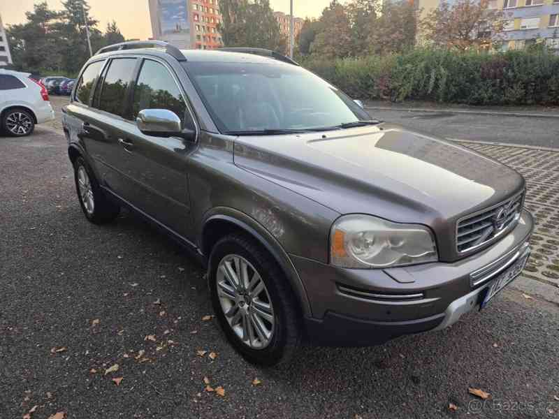 Volvo XC90 2,4   D5 Executive 2011, 7 míst, aut - foto 16