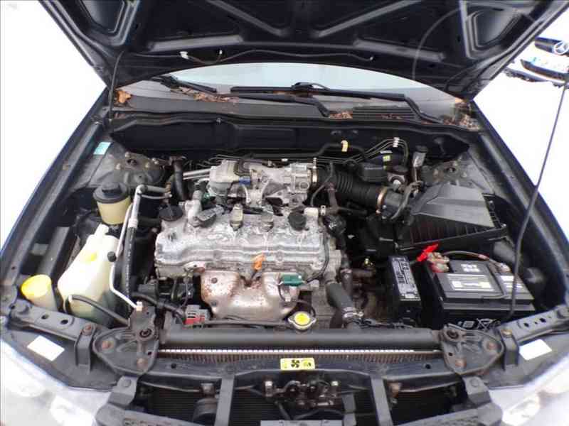 Nissan Almera 1,8 16V - foto 12