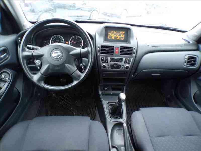Nissan Almera 1,8 16V - foto 5
