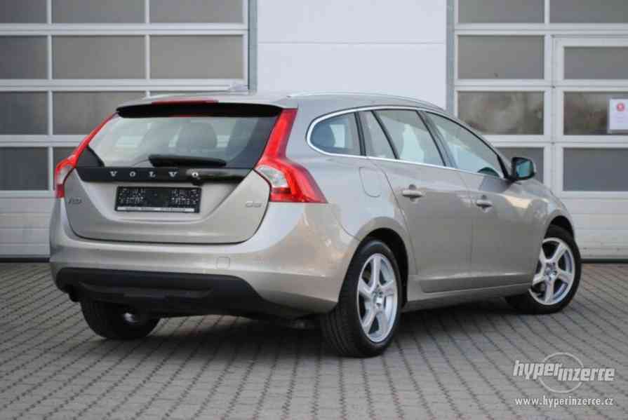 Volvo V60 D3 Summum 120kw - foto 6