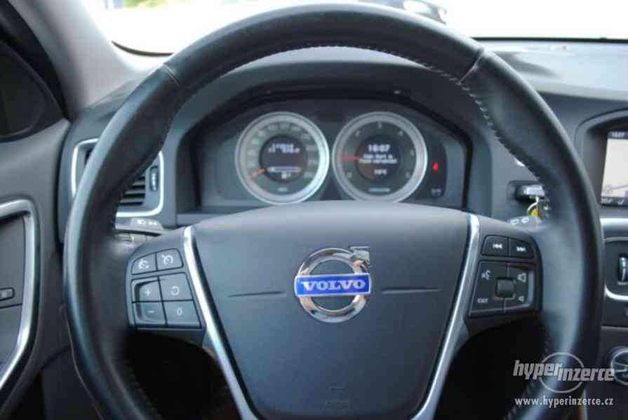 Volvo V60 D3 Summum 120kw - foto 19