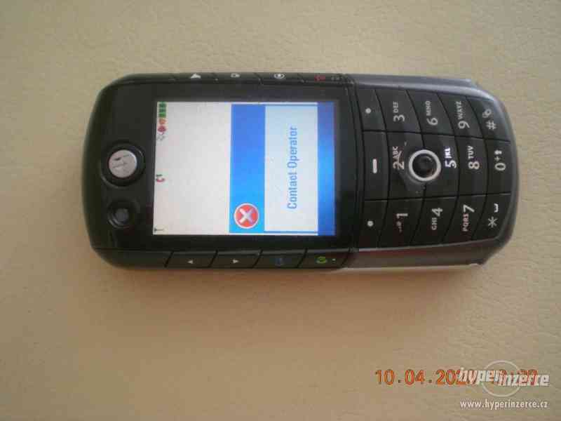 Motorola E-1000 - historické mobilní telefony z r.2004 - foto 12