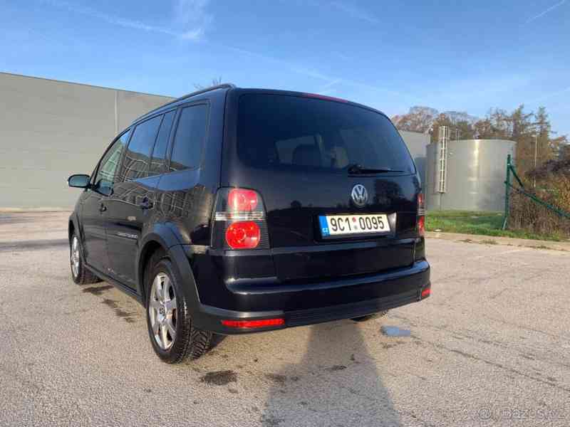 Volkswagen Touran CROSS 1.4 tsi - foto 3