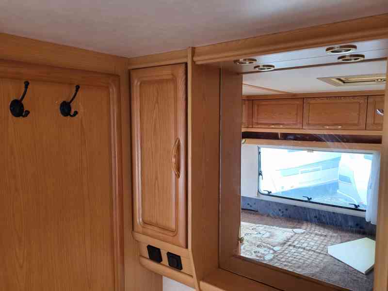 Karavan Hobby 440 SFE - foto 16