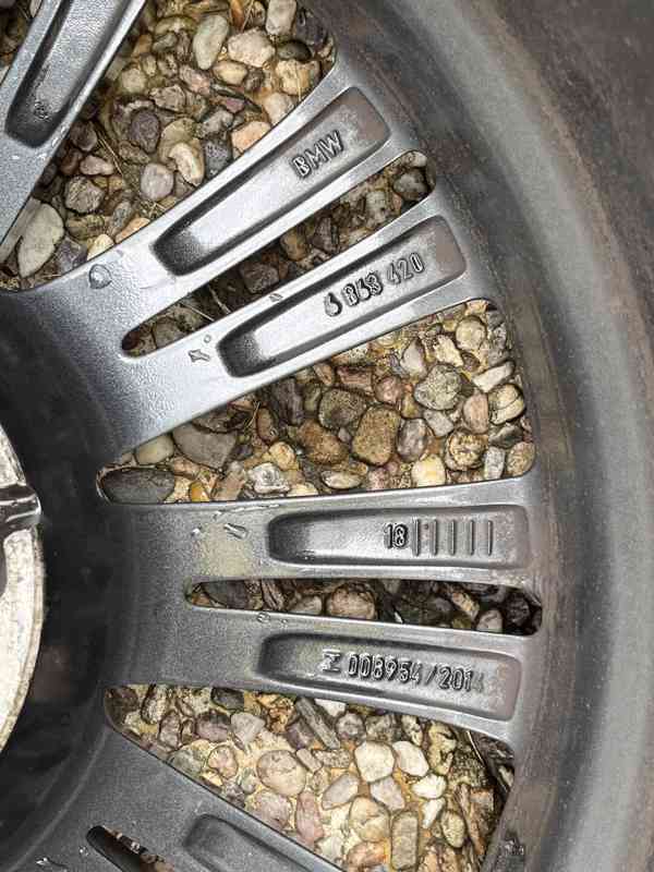 Disky BMW 8Jx18 ET30 5x112 CB 66.6, originál - foto 6