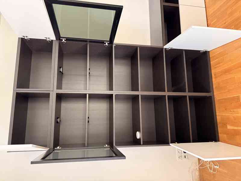 Nábytková sestava BESTA z IKEA - foto 2