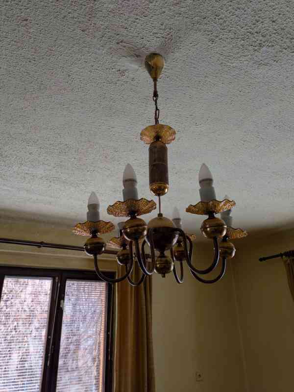 Dřevěná vitrína – renovovaná, stylová, prosklená dvířka - foto 2