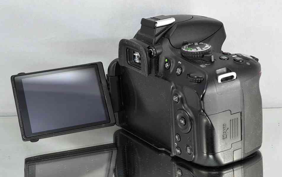 Nikon D5100 *16.2 MPix CMOS*Full HDV 1000 Exp. - foto 6