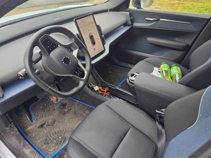 Volvo EX30 PURE ELECTRIC SINGLE ENGINE XT - foto 14