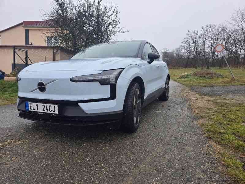 Volvo EX30 PURE ELECTRIC SINGLE ENGINE XT - foto 2