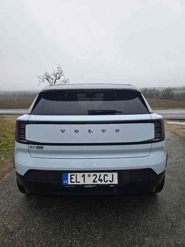 Volvo EX30 PURE ELECTRIC SINGLE ENGINE XT - foto 9