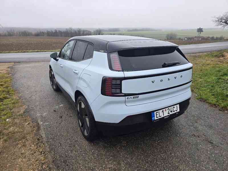Volvo EX30 PURE ELECTRIC SINGLE ENGINE XT - foto 10