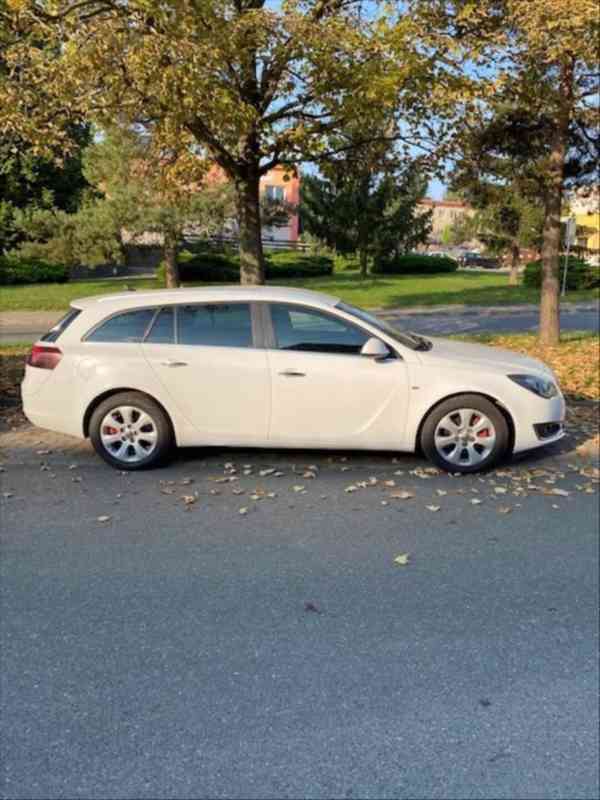 Opel Insignia Spotr Tourer SW - foto 9