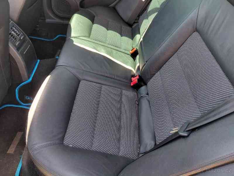 Škoda Octavia 1,6 - foto 2