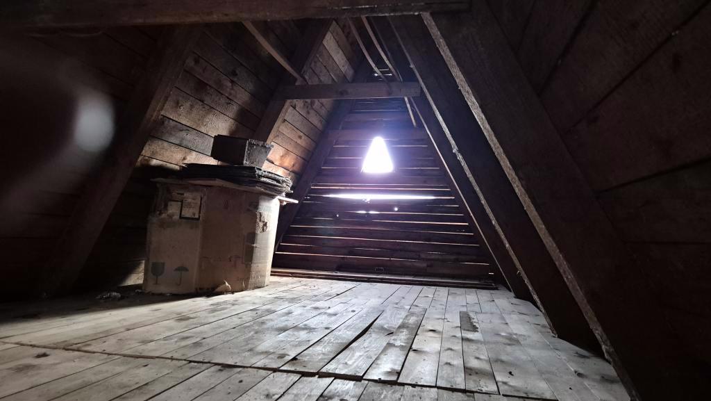 Zděná chata s krbem, studnou, Moravská Třebová  - foto 14