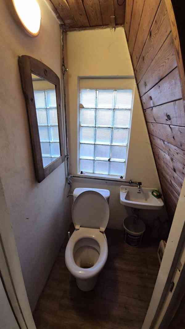 Zděná chata s krbem, studnou, Moravská Třebová  - foto 24