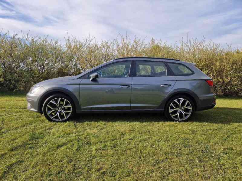 Seat Leon 2,0   ST X-Perience TDI 135 kW - foto 4