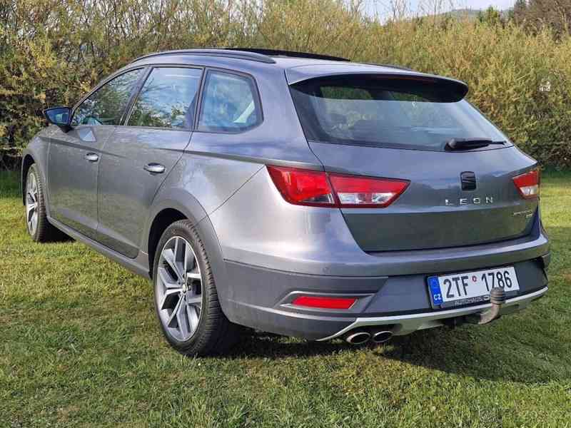 Seat Leon 2,0   ST X-Perience TDI 135 kW - foto 3